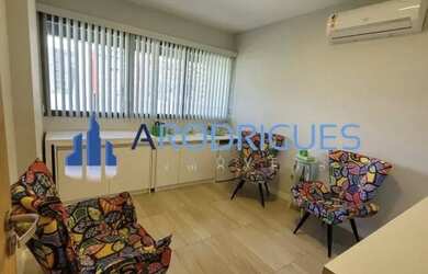 Imagem 1: Oportunidade Única: Sala Comercial à Venda na Pituba, Salvador-BA - 1 sala, 2 banheiros, 4