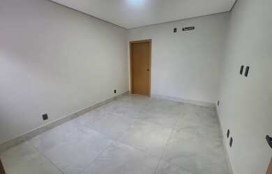 Imagem 3: Casa alto padrão Qr 604. Churrasqueira, Varanda, 120m² de Áreae3 Vagas...