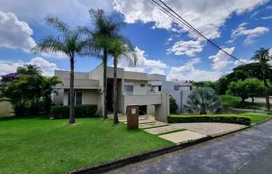 Imagem: A casa em condomínio possui 3 Dormitórios, 5 Banheiros, 5