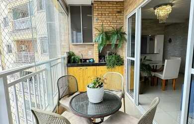 Imagem: O apartamento possui 3 Dormitórios, 3 Banheiros, 2 Vagas na