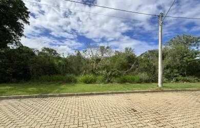 Imagem: O terreno possui 140m² de Área e está localizado em Três