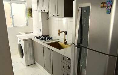 Imagem: O apartamento possui 2 Dormitórios, 1 Banheiro, 1 Vaga na garagem