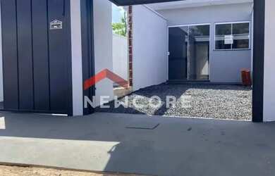 Imagem: A casa possui 2 Dormitórios, 1 Banheiro, 1 Vaga na garagem