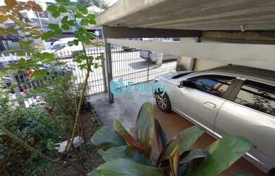 Imagem: A casa à venda possui 3 Dormitórios, 3 Banheiros, 4 Vagas