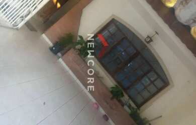 Imagem: A casa possui 2 Dormitórios, 2 Banheiros, 2 Vagas na garagem