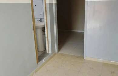 Imagem: A casa possui 1 Dormitório, 1 Banheiro e 35m² de Área e está