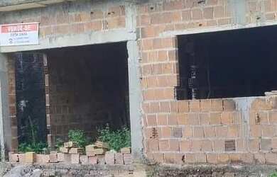 Imagem: A casa possui 2 Dormitórios, 2 Banheiros, 1 Vaga na garagem