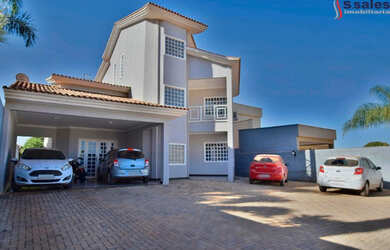 Imagem: A casa em condomínio possui 4 Dormitórios, 5 Banheiros, 5