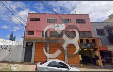 Imagem: O depósito possui 3 Vagas na garagem, 120m² de Área e está