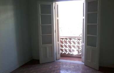 Imagem: O apartamento possui 2 Dormitórios, 1 Banheiro, 75m² de Área