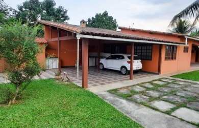 Imagem: A casa em condomínio possui 3 Dormitórios, 2 Banheiros, 4