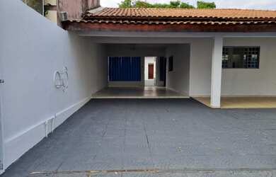 Imagem: A casa em condomínio possui 3 Dormitórios, 4 Banheiros, 4