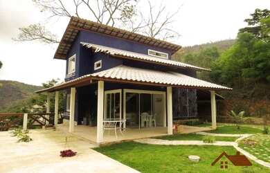 Imagem: A casa em condomínio à venda possui 3 Dormitórios, 3 Banheiros