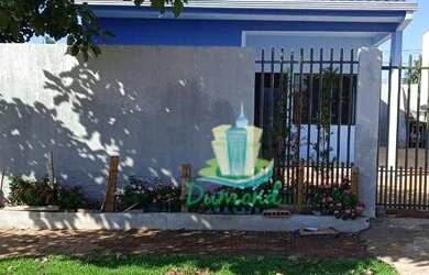 Imagem: A casa possui 2 Dormitórios, 1 Banheiro, 1 Vaga na garagem