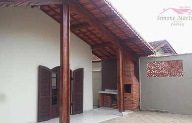 Imagem: A casa possui 2 Dormitórios, 1 Banheiro, 3 Vagas na garagem