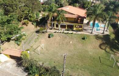 Imagem: A fazenda possui 2.400m² de Área e está localizado em Mairinque