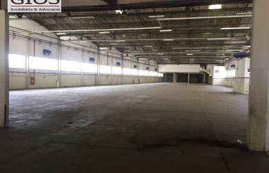 Imagem: O depósito possui 5 Vagas na garagem, 5.250m² de Área e