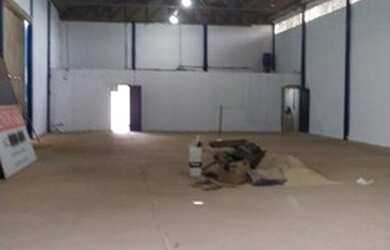 Imagem 6: Galpão para Venda em Goiânia, PARQUE MARACANÃ, 2 banheiros, 30 vagas