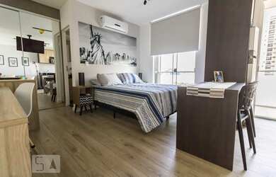 Imagem: O studio possui 1 Dormitório, 1 Banheiro, 1 Vaga na garagem