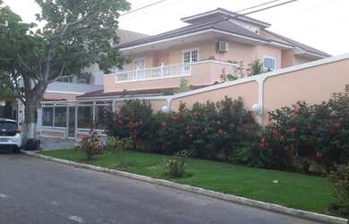 Imagem: A casa em condomínio possui 4 Dormitórios, 5 Banheiros, 5