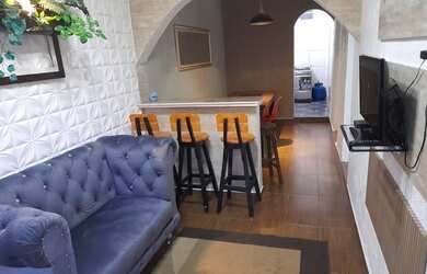 Imagem: A casa possui 2 Dormitórios, 1 Banheiro e está localizado