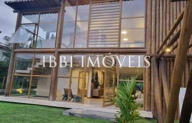 Imagem: A casa possui 5 Dormitórios, 1 Banheiro, 450m² de Área e