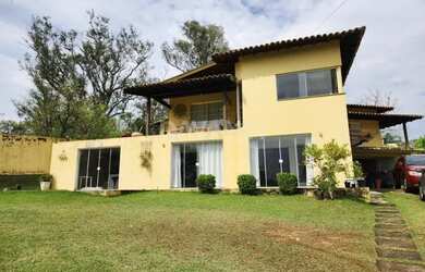 Imagem: A casa em condomínio possui 3 Dormitórios, 4 Banheiros, 2