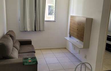 Imagem: O apartamento possui 2 Dormitórios, 1 Banheiro, 1 Vaga na garagem