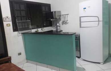 Imagem: A casa possui 1 Dormitório, 2 Vagas na garagem e está localizado