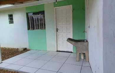 Imagem: Casa nos fundos Bairro Eucaliptos, com 4 cômodos