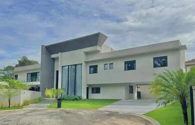 Imagem: A casa em condomínio possui 4 Dormitórios, 5 Banheiros, 5