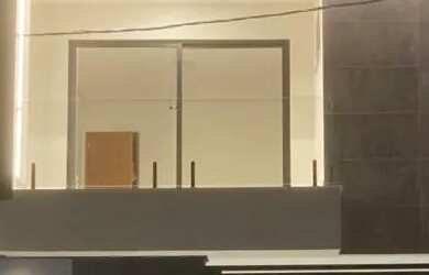 Imagem: A casa possui 3 Dormitórios, 3 Banheiros, 2 Vagas na garagem