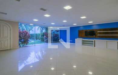 Imagem: A casa em condomínio possui 5 Dormitórios, 5 Banheiros, 4