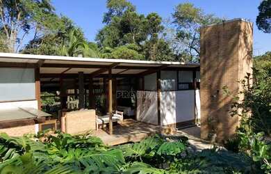 Imagem: A casa em condomínio possui 4 Dormitórios, 5 Banheiros, 4