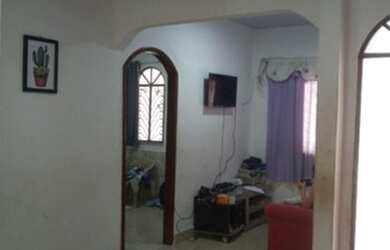 Imagem: A casa possui 2 Dormitórios, 2 Banheiros, 1 Vaga na garagem