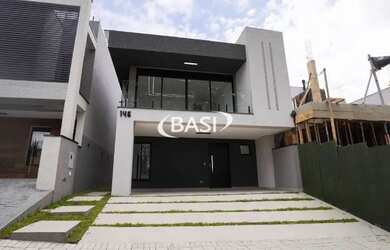 Imagem: A casa em condomínio possui 3 Dormitórios, 4 Banheiros, 2