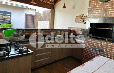 Imagem 1: Casa residencial disponível para locação e venda no bairro Tibery em Uberlândia-MG