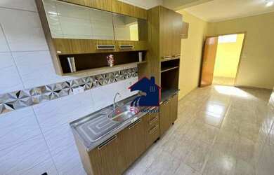 Imagem: O apartamento possui 1 Dormitório, 1 Banheiro, 1 Vaga na garagem