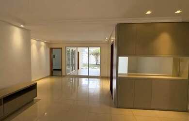 Imagem: A casa em condomínio possui 3 Dormitórios, 4 Banheiros, 4