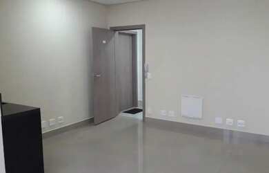 Imagem: O depósito possui 1 Vaga na garagem, 37m² de Área e está