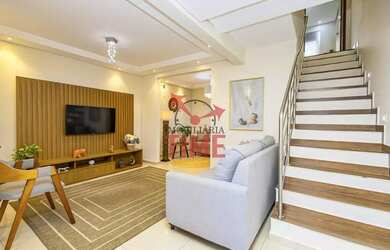 Imagem: A casa possui 3 Dormitórios, 2 Banheiros, 120m² de Área