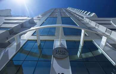 Imagem: O apartamento possui 3 Dormitórios, 4 Banheiros, 2 Vagas na