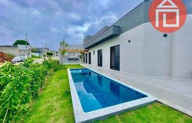 Imagem: A casa em condomínio possui 3 Dormitórios, 1 Banheiro, 4 Vagas