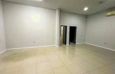 Imagem 2: Galpão com Excelente Localização Principal Avenida Piçarras x Penha