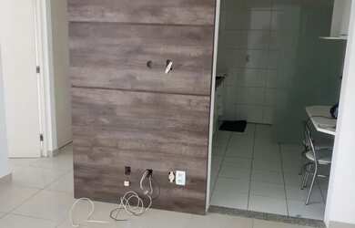 Imagem: O apartamento possui 2 Dormitórios, 1 Banheiro, 1 Vaga na garagem