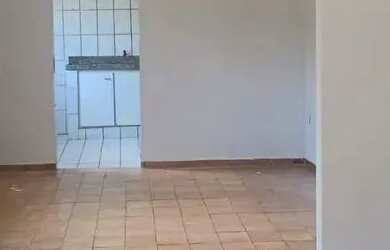 Imagem: A casa possui 3 Dormitórios, 2 Banheiros, 5 Vagas na garagem