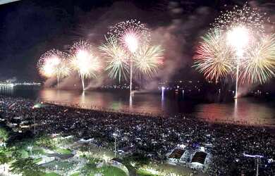 Imagem: O apartamento possui 1 Dormitório, Acomodam 6 pessoas, 1 Vaga