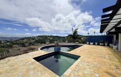 Imagem: A casa em condomínio possui 4 Dormitórios, 5 Banheiros, 4