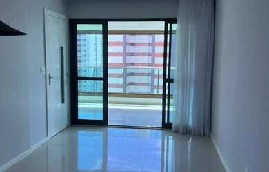 Imagem: O apartamento possui 2 Dormitórios, 1 Banheiro, 2 Vagas na