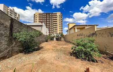 Imagem: O terreno possui 315m² de Área e está localizado em Parque